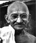 Mohandas K. Gandhi a la Wikimedia Commons