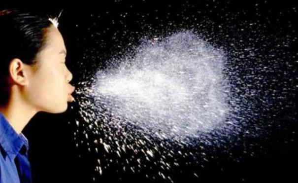 "Sneeze in action", d'Andrew Davidhazy/RIT