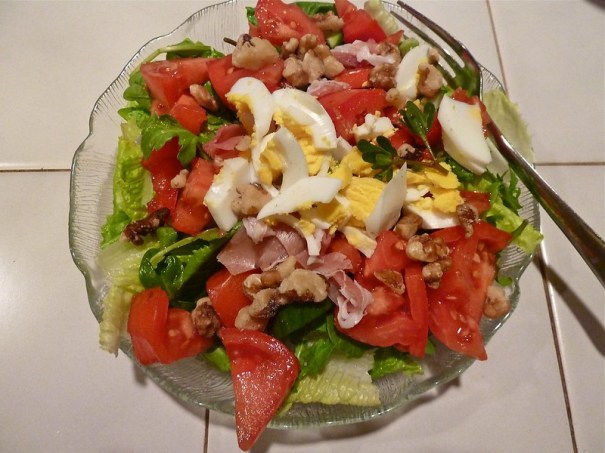 Hearty "low carb" salad, de Deb Nystrom, al Flickr